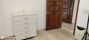Room in 4 BHK Apartment at Vasant Vihar – for Rent
