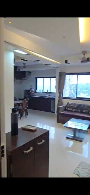 Team Area in 2 BHK Apartment at Damodar Park Apartment, Ghatkopar West – for Rent