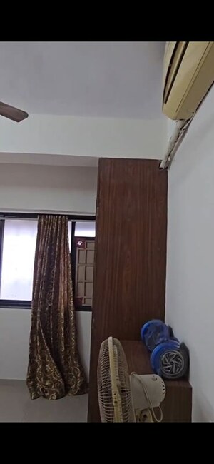 Furnished Amenities in 2 BHK Apartment at Damodar Park Apartment, Ghatkopar West – for Rent