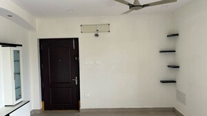 Room in 2.5 BHK Apartment at Chanda Nagar – for Rent