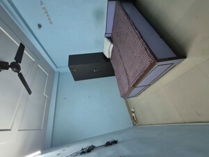Furnished Amenities in 2.5 BHK Builder Floor at Mayur Vihar 1 – for Sale
