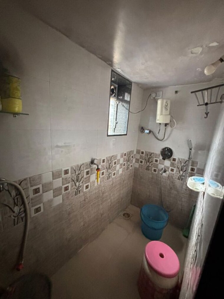 Bathroom, kalwa 1 Bedroom 600 Sq.Ft. Apartment In Kalwa Thane 10581733