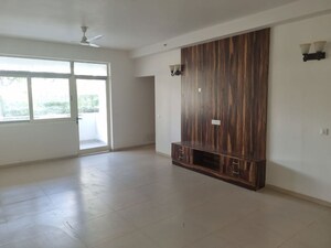 Room in 3 BHK Apartment at Vatika Gurgaon 21, Sector 83 – for Sale