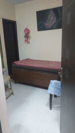 Bedroom in 2.5 BHK Builder Floor at Mayur Vihar – for Sale