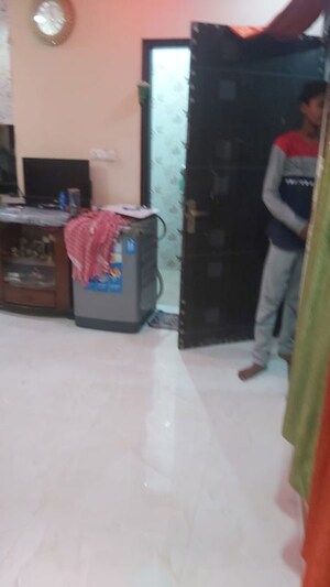 Parking in 2.5 BHK Builder Floor at Mayur Vihar – for Sale