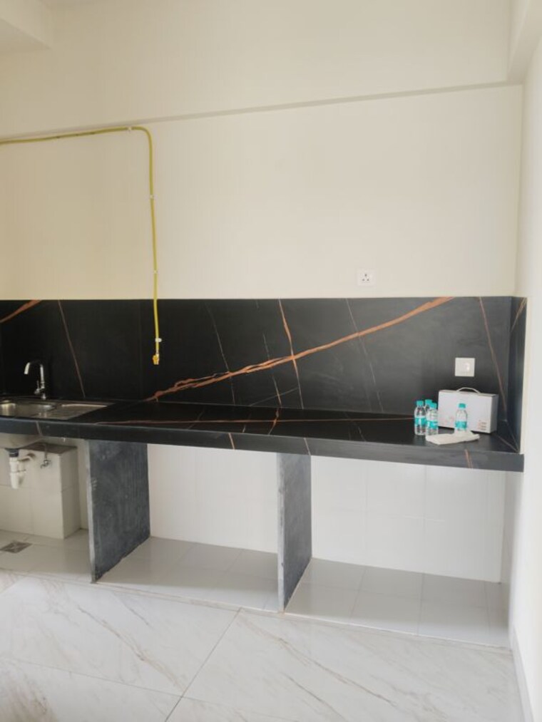 Kitchen, raymond-the-address 3 Bedroom 1100 Sq.Ft. Apartment In Pokhran Road No Two Thane 10581753