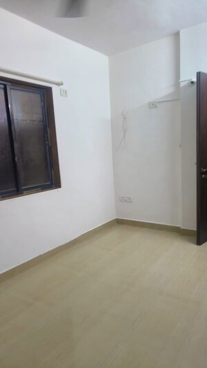 Room in 1 RK Apartment at Manuel Rodrigues Apartment, Santacruz East – for Rent