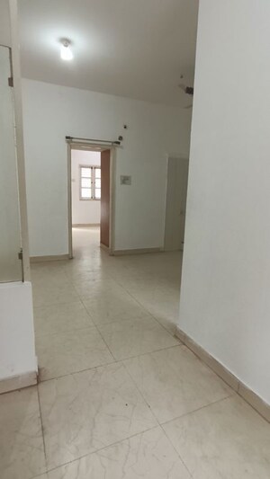 Room in 2 BHK Builder Floor at Defence Colony – for Rent