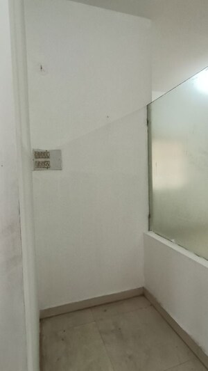 Room in 2 BHK Builder Floor at Defence Colony – for Rent