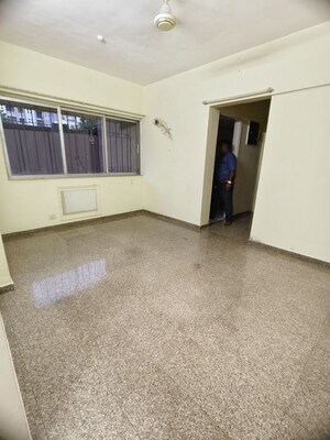 Hall in 1 BHK Apartment at Valentine Apartments, Goregaon East – for Rent