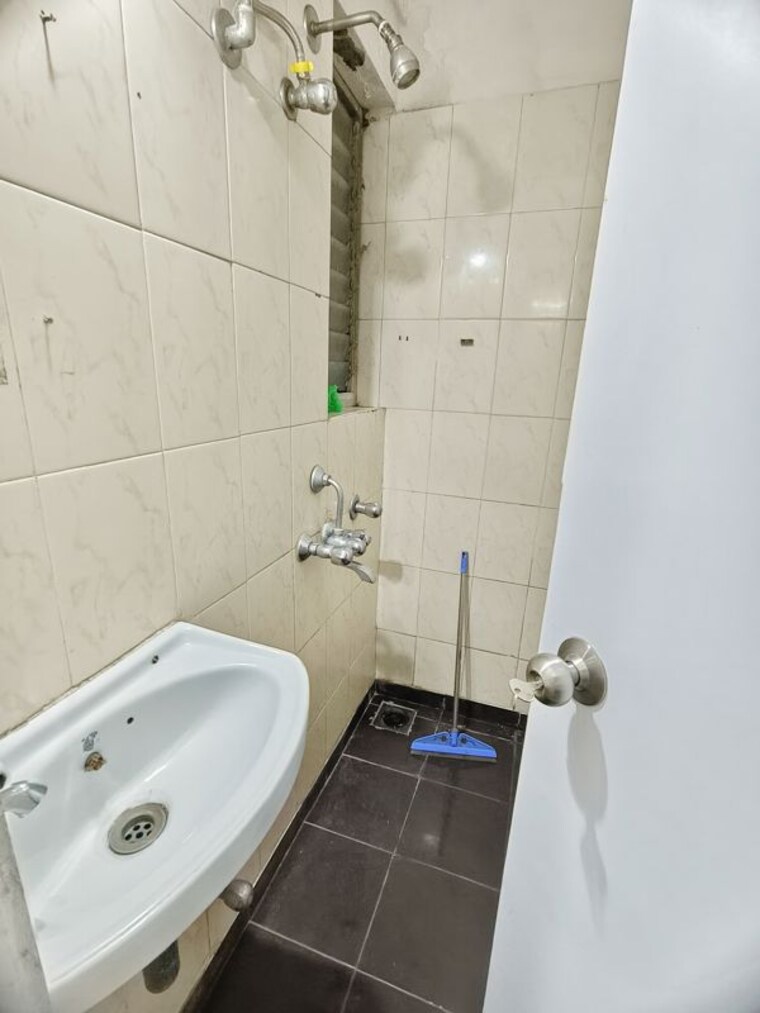Bathroom, valentine-apartments 1 Bedroom 545 Sq.Ft. Apartment In Goregaon East Mumbai 10581769