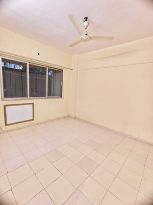 Room in 1 BHK Apartment at Valentine Apartments, Goregaon East – for Rent