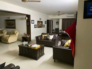 Living Room in 3 BHK Apartment at Yelahanka – for Rent