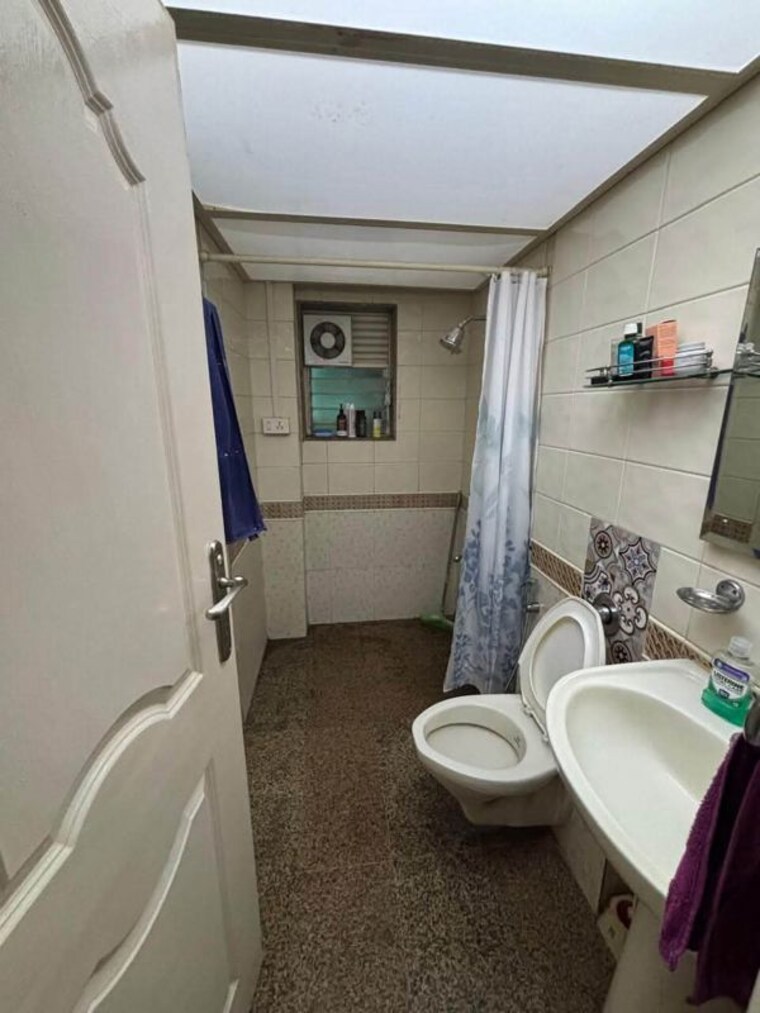 Bathroom, saptrishi-juhu-serene 2 Bedroom 1200 Sq.Ft. Apartment In Dn Nagar Mumbai 10581774