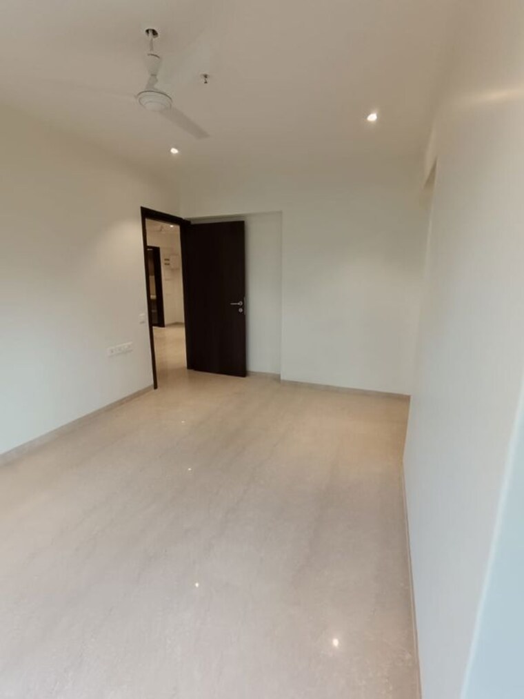 Room, supreme-evana 3 Bedroom 1100 Sq.Ft. Apartment In Bandra West Mumbai 10581793