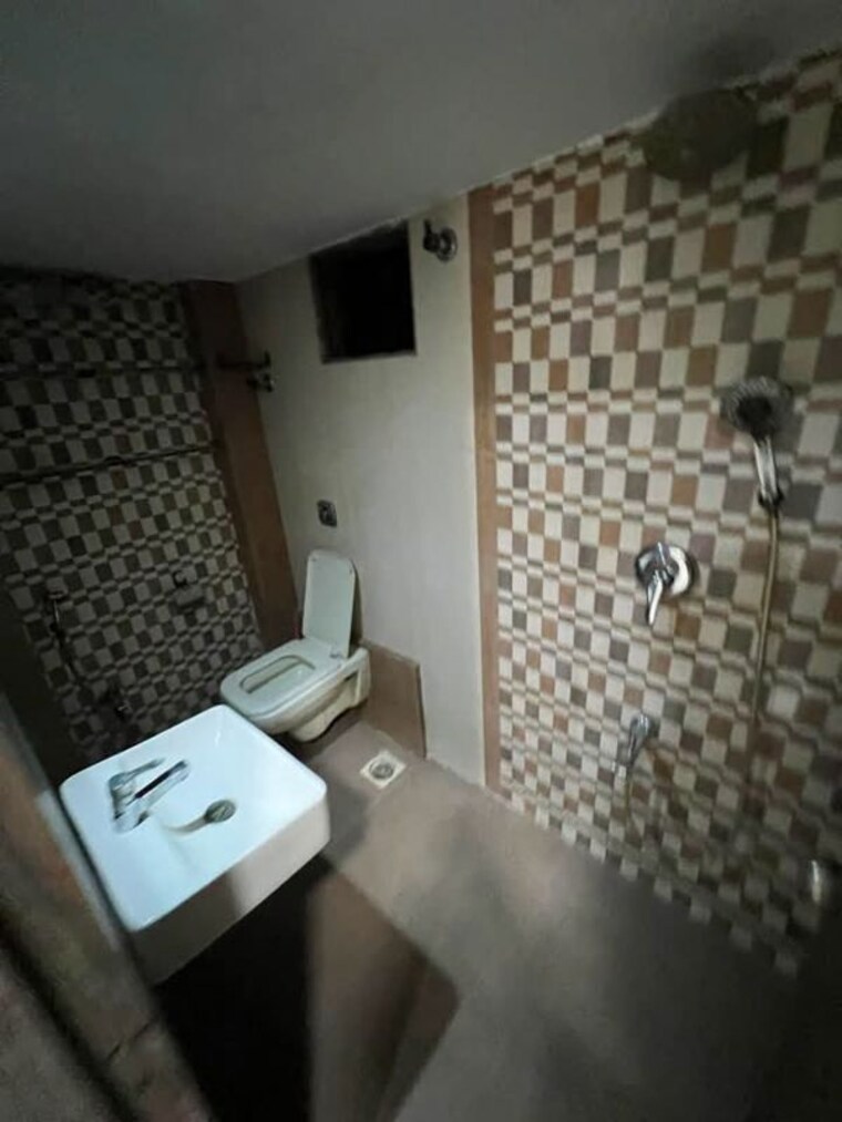 Bathroom, versova-view 2 Bedroom 1200 Sq.Ft. Apartment In Andheri West Mumbai 10581796