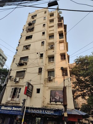  Apartment For Sale in Shakespeare Sarani