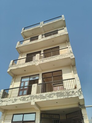  Apartment For Sale in Sadullahabad