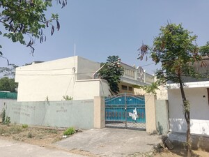 Independent House – Exterior View View at Labour Colony - for Sale