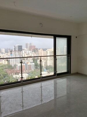 Room in 2 BHK Apartment at Silver Serene Goregaon, Goregaon West – for Rent
