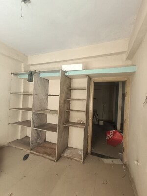 Room in  Apartment at Kamrej – for Sale