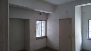 Room in  Apartment at Netaji Subhas Chandra Bose Road – for Sale