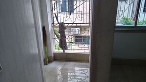 Room in  Apartment at Netaji Subhas Chandra Bose Road – for Sale
