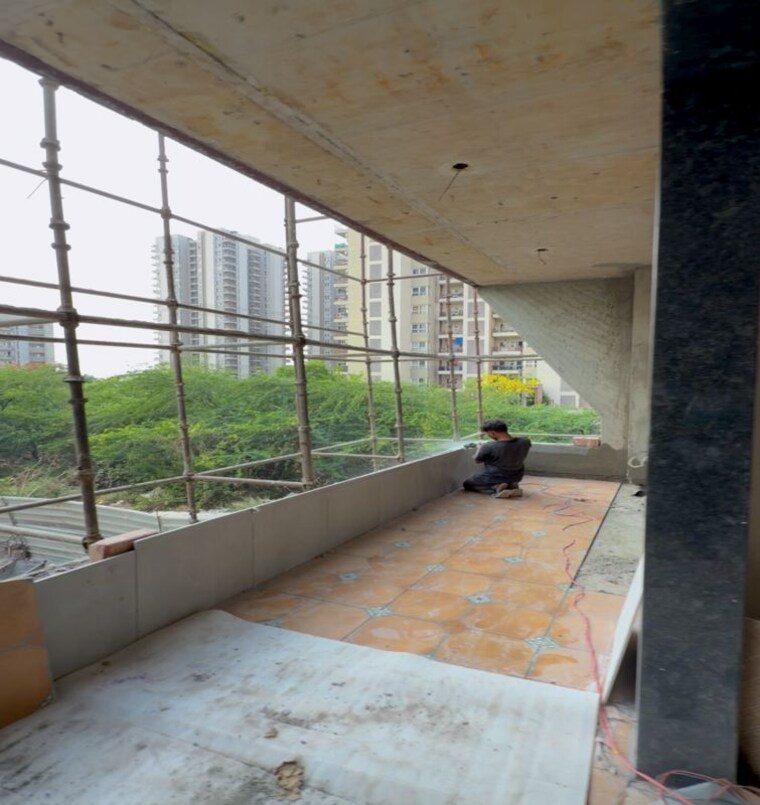 Balcony, bptp-amstoria 4 Bedroom 295 Sq.Yd. Builder Floor In Sector 102 Gurgaon 10400561