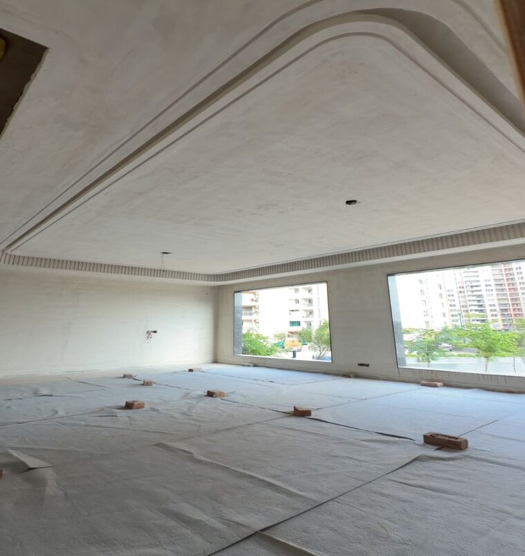  Parking, bptp-amstoria 4 Bedroom 295 Sq.Yd. Builder Floor In Sector 102 Gurgaon 10400561