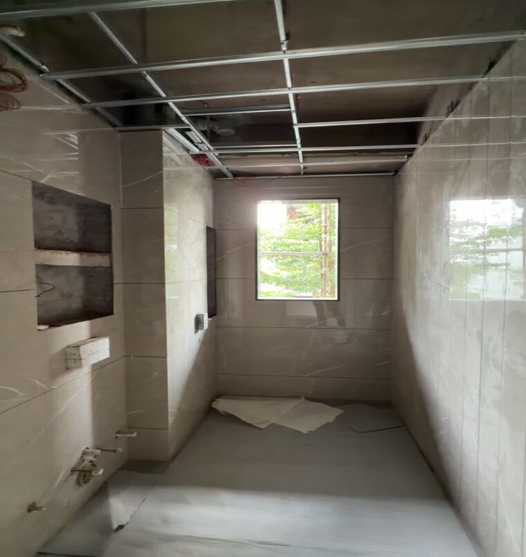 Bathroom, bptp-amstoria 4 Bedroom 295 Sq.Yd. Builder Floor In Sector 102 Gurgaon 10400561