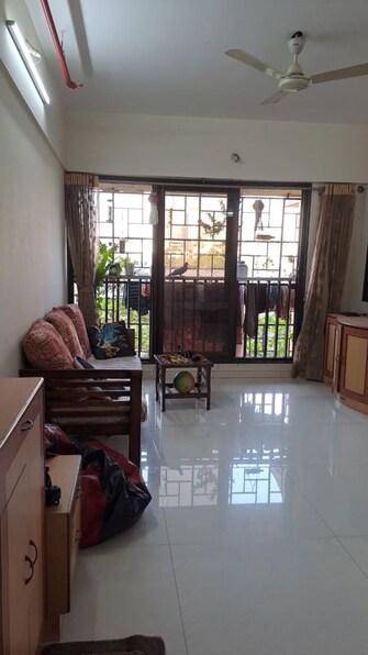 3 BHK + Servant Room 900 Sq.Ft. Apartment in Chandak Stella