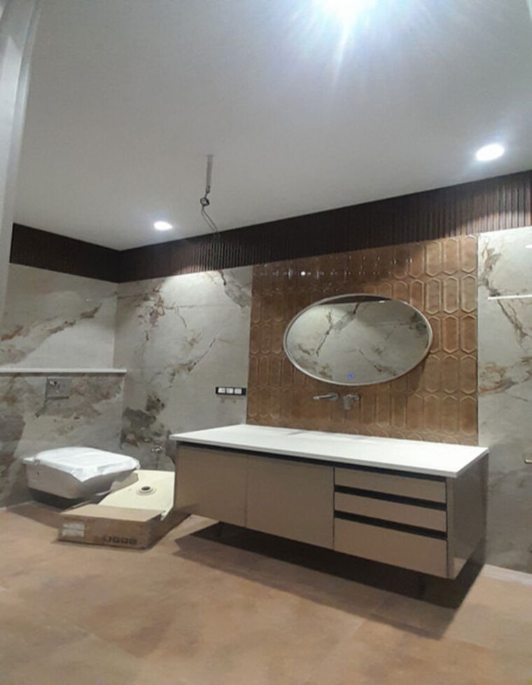 Bathroom, palam vihar 4 Bedroom 520 Sq.Yd. Builder Floor In Palam Vihar Gurgaon 10334497