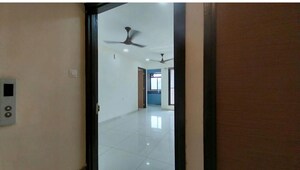 Room in 1 BHK Apartment at Chandak 34 Park Estate, Goregaon West – for Sale