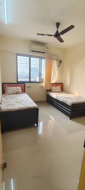  Pg For Rent in Malad East