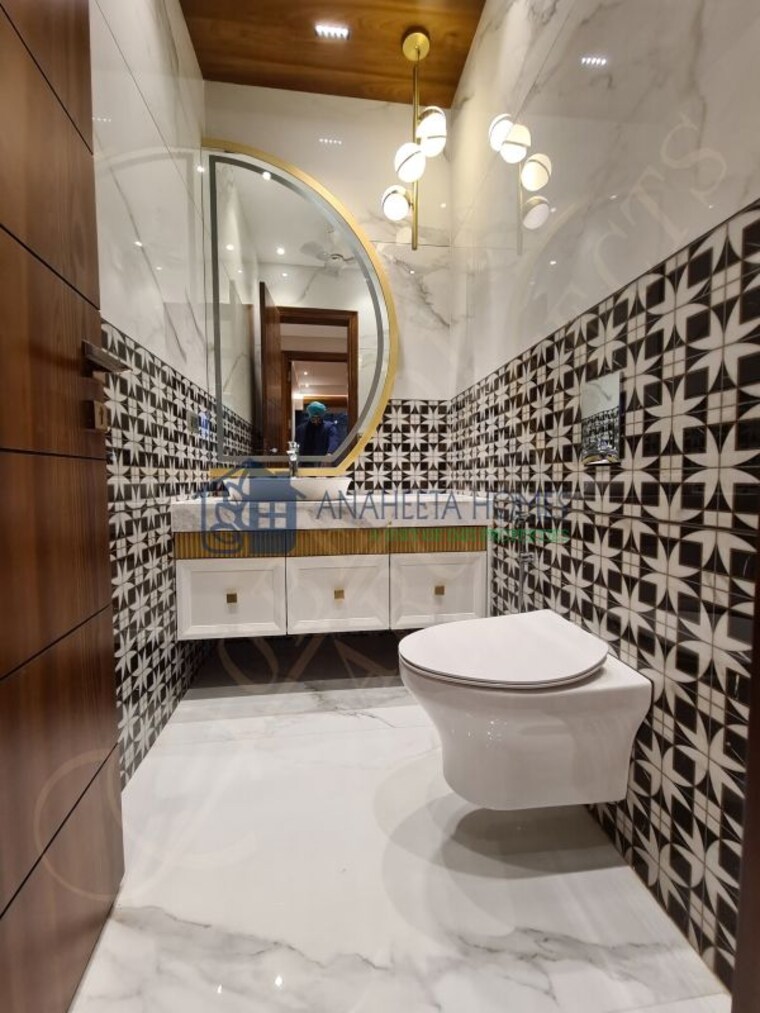 Bathroom, bptp-amstoria 4 Bedroom 295 Sq.Yd. Builder Floor In Sector 102 Gurgaon 10238956