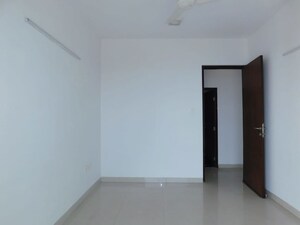 Room in 1 BHK Apartment at Siddha Sky, Sion – for Rent