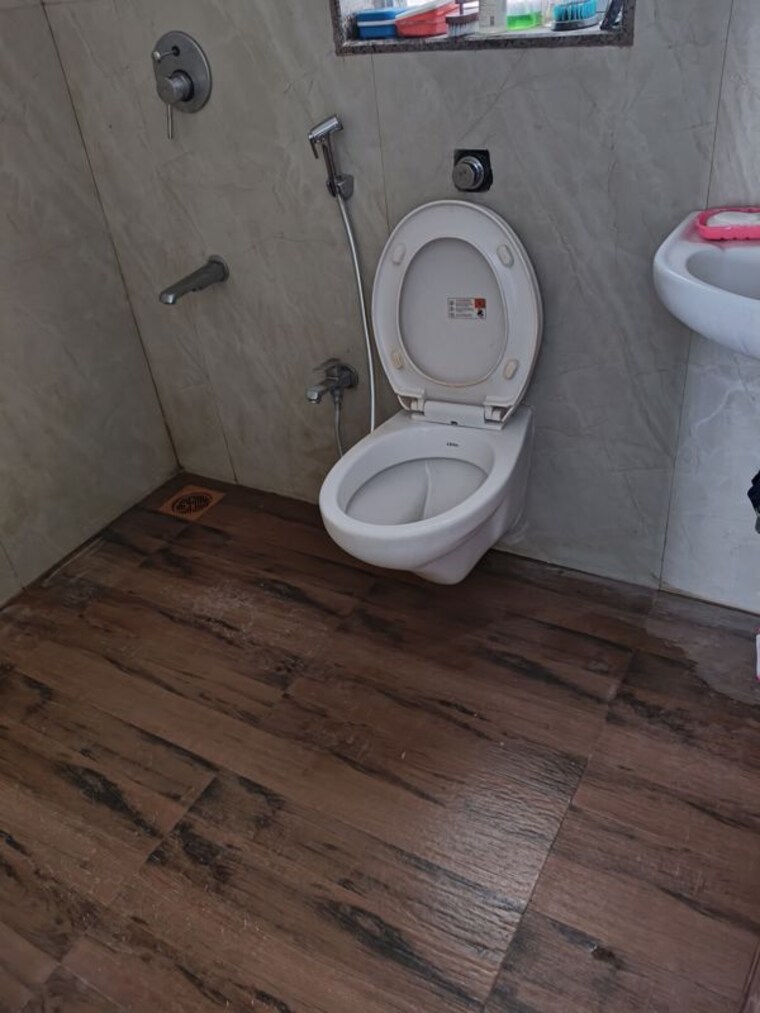 Bathroom, gokuldham colony Pg For Boys & Girls In Gokuldham Colony 10582004