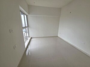 Room in 3 BHK Apartment at L And T Rejuve 360, Mulund West – for Rent