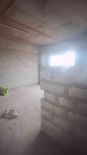 Room in 4 BHK Apartment at Mehta Villa 79, Santacruz West – for Sale