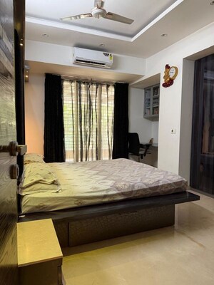 Bedroom in 2 BHK Apartment at Dosti Eastern Bay, Wadala – for Rent
