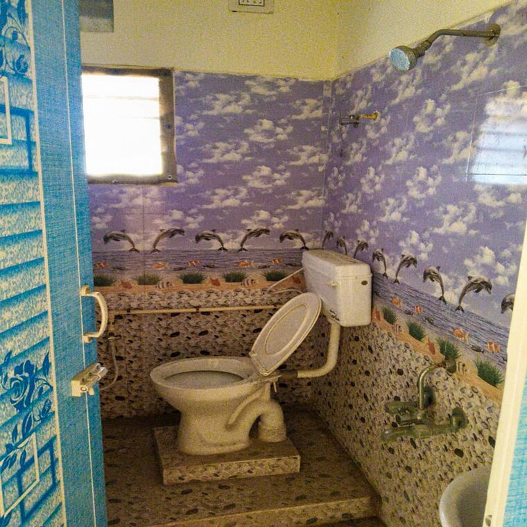 Bathroom, kundrathur  990 Sq.Ft. Apartment In Kundrathur Chennai 10582126