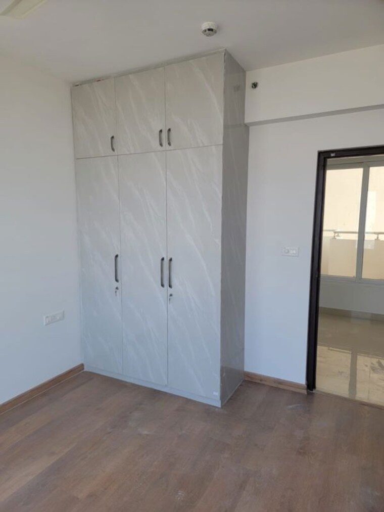 Room, hero-homes-gurgaon 2 Bedroom 1099 Sq.Ft. Apartment In Sector 104 Gurgaon 10582044