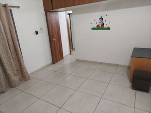 Room in 1 BHK Apartment at Vejalpur – for Rent