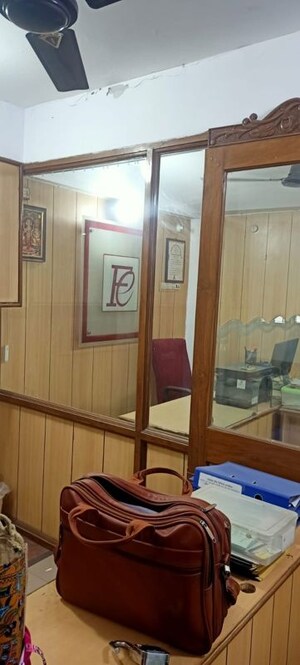 Office Space For Sale in Dharampura