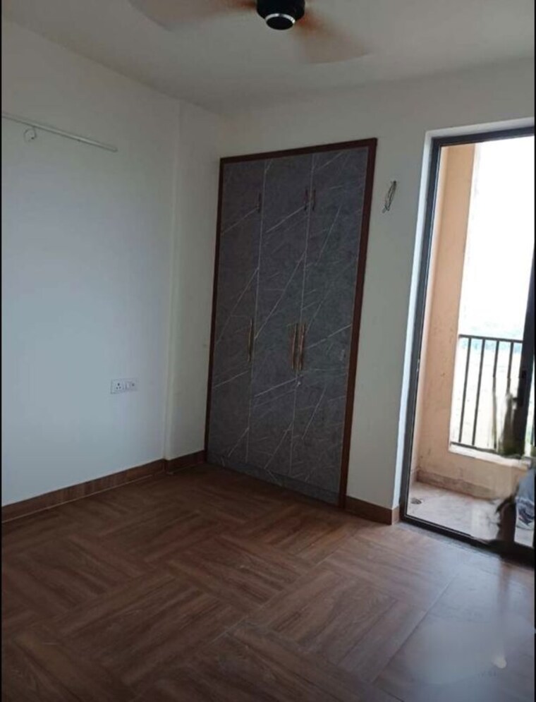 Room, gomti nagar 3 Bedroom 1800 Sq.Ft. Apartment In Gomti Nagar Lucknow 10582142