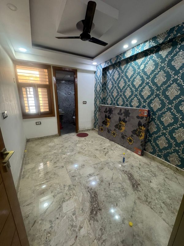2 BHK 950 Sq.Ft. Builder Floor in Sapphire Tower