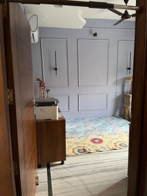 Furnished Amenities in 4 BHK Villa at Sector 50 – for Rent