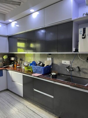 Kitchen in 4 BHK Villa at Sector 50 – for Rent