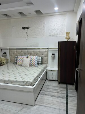 Kitchen in 4 BHK Villa at Sector 50 – for Rent