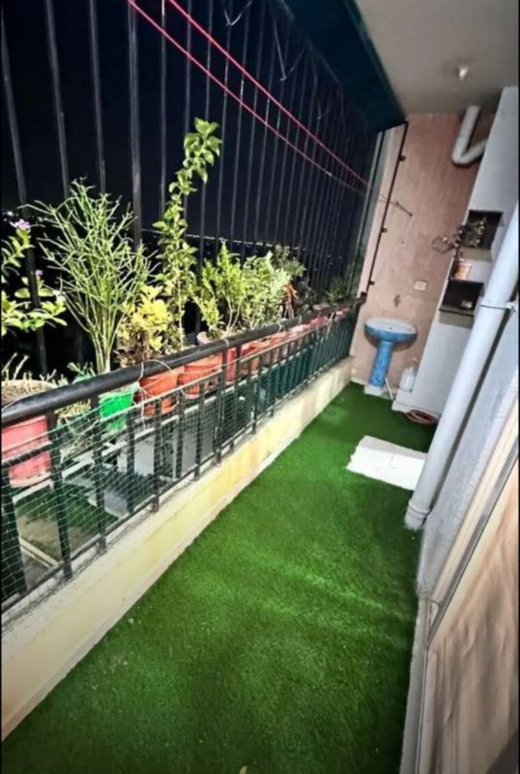Balcony, gomti nagar 4 Bedroom 2100 Sq.Ft. Apartment In Gomti Nagar Lucknow 10582207